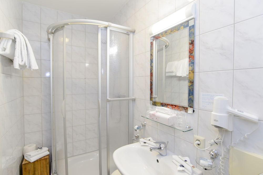 Hotel Ambiente 3*